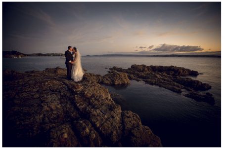 Waiheke Island wedding photos by Chris Loufte
