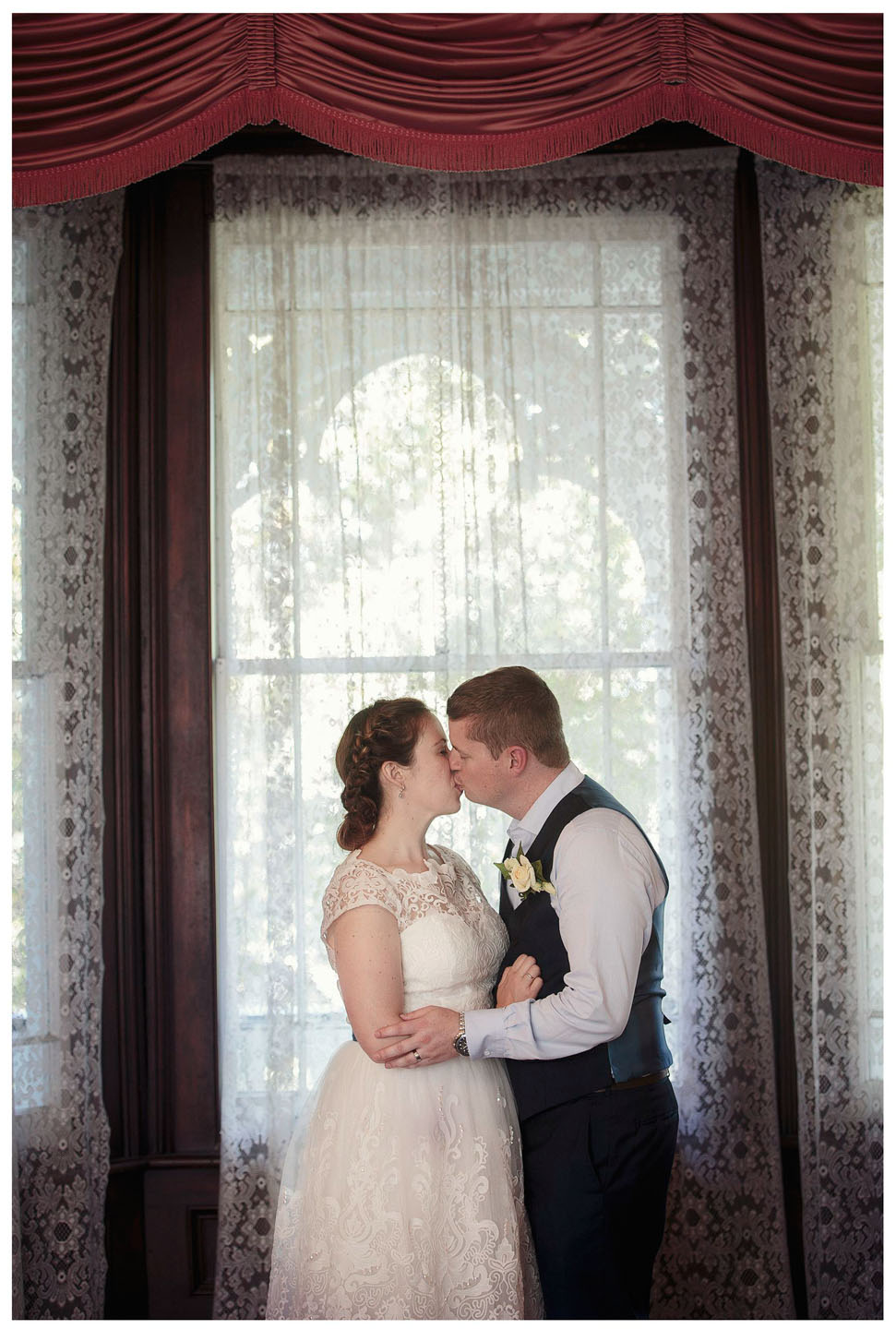 wedding photo by Chris Loufte Alberton House Auckland